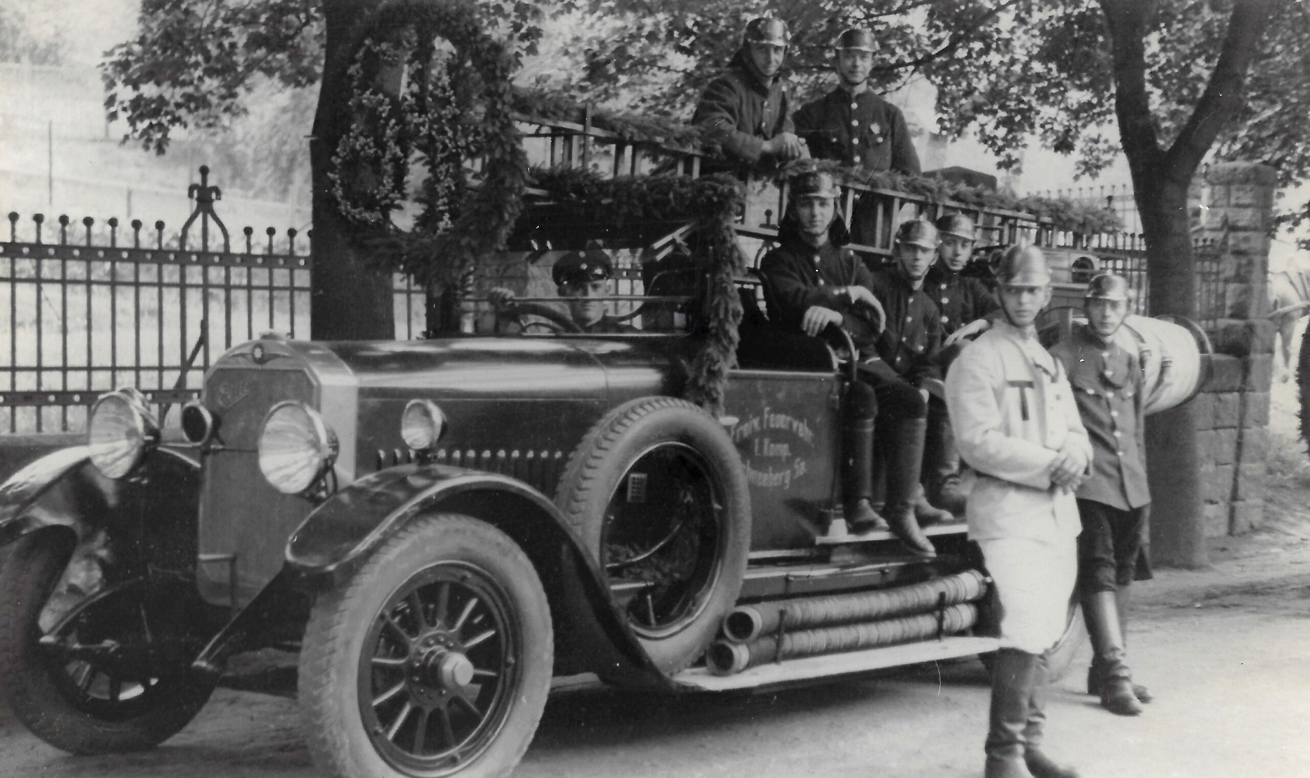 1934 scaled.jpg
